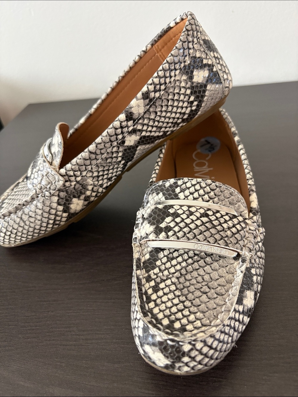 Women’s Calvin Klein Snake-Print Loafers - Size 7.5 - Picture 7 of 8